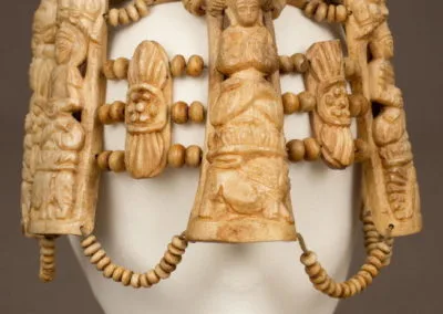Coiffe de lama destinée aux cérémonies d&rsquo;exorcisme
