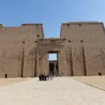 Le temple divin dans l’Égypte pharaonique et sa symbolique