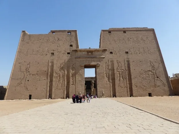 Le temple divin dans l’Égypte pharaonique et sa symbolique